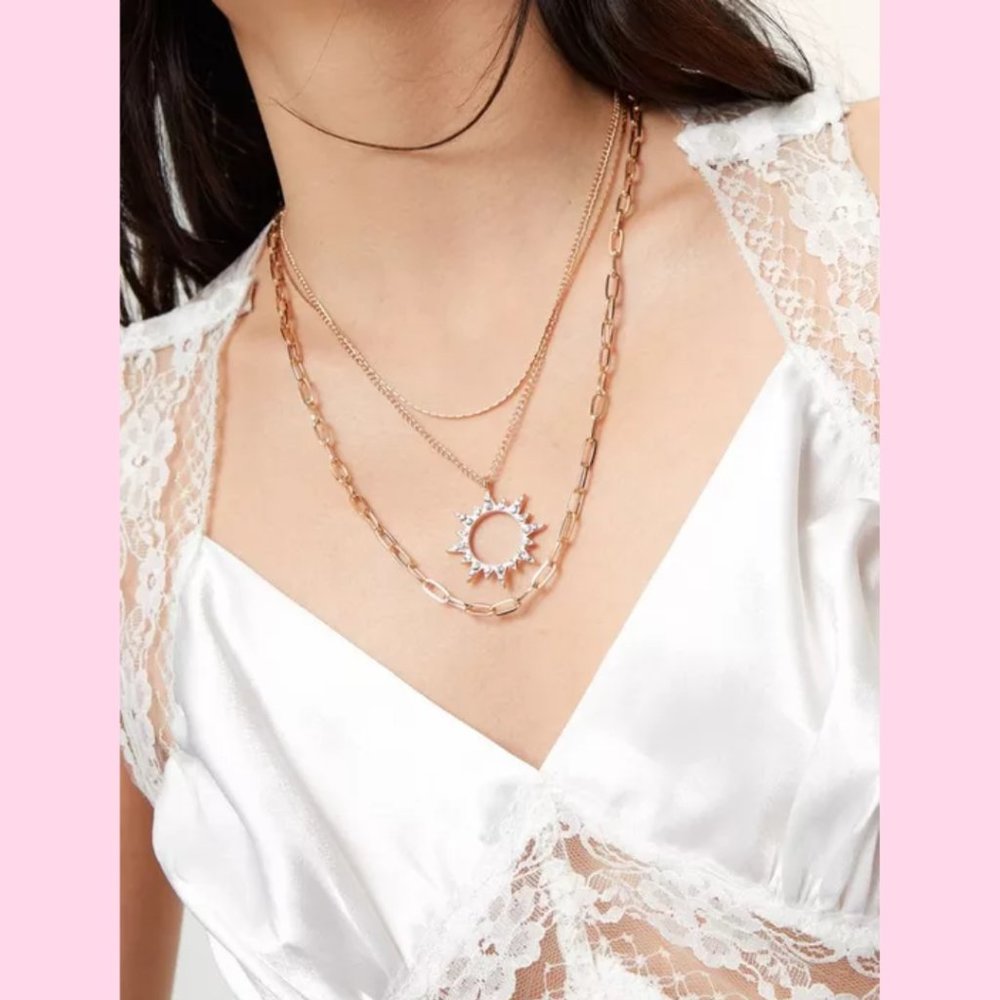 NWT Triple Layered Sun Pendant Chain Necklace